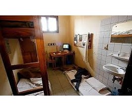 Pourquoi la surpopulation dans les prisons ?