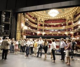 Un pont entre deux mondes (la prison et l'opéra)