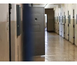 Une magistrate, quelques heures en prison